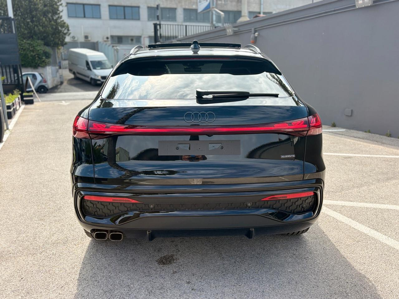 Audi Q5 40 TDI 204 CV quattro S tronic line IDENTITY BLACK