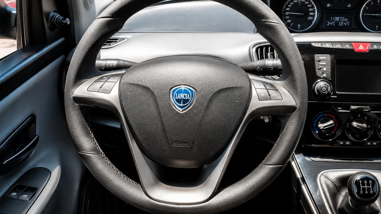 LANCIA Y 1.2 Benzina leggere la descrizione