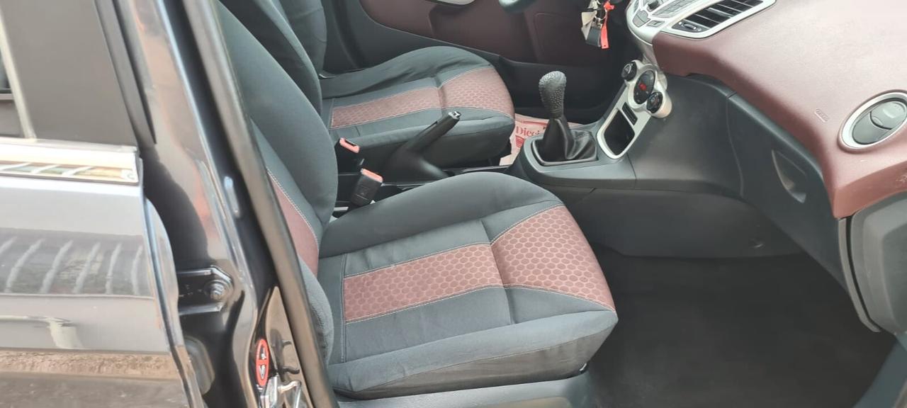 Ford Fiesta 1.4 TDCi 5p. Titanium