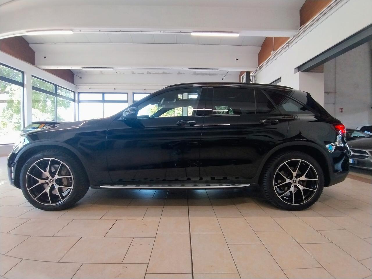 MERCEDES GLC 220 d 4Matic Premium Plus AMG TETTO LED PEDANE