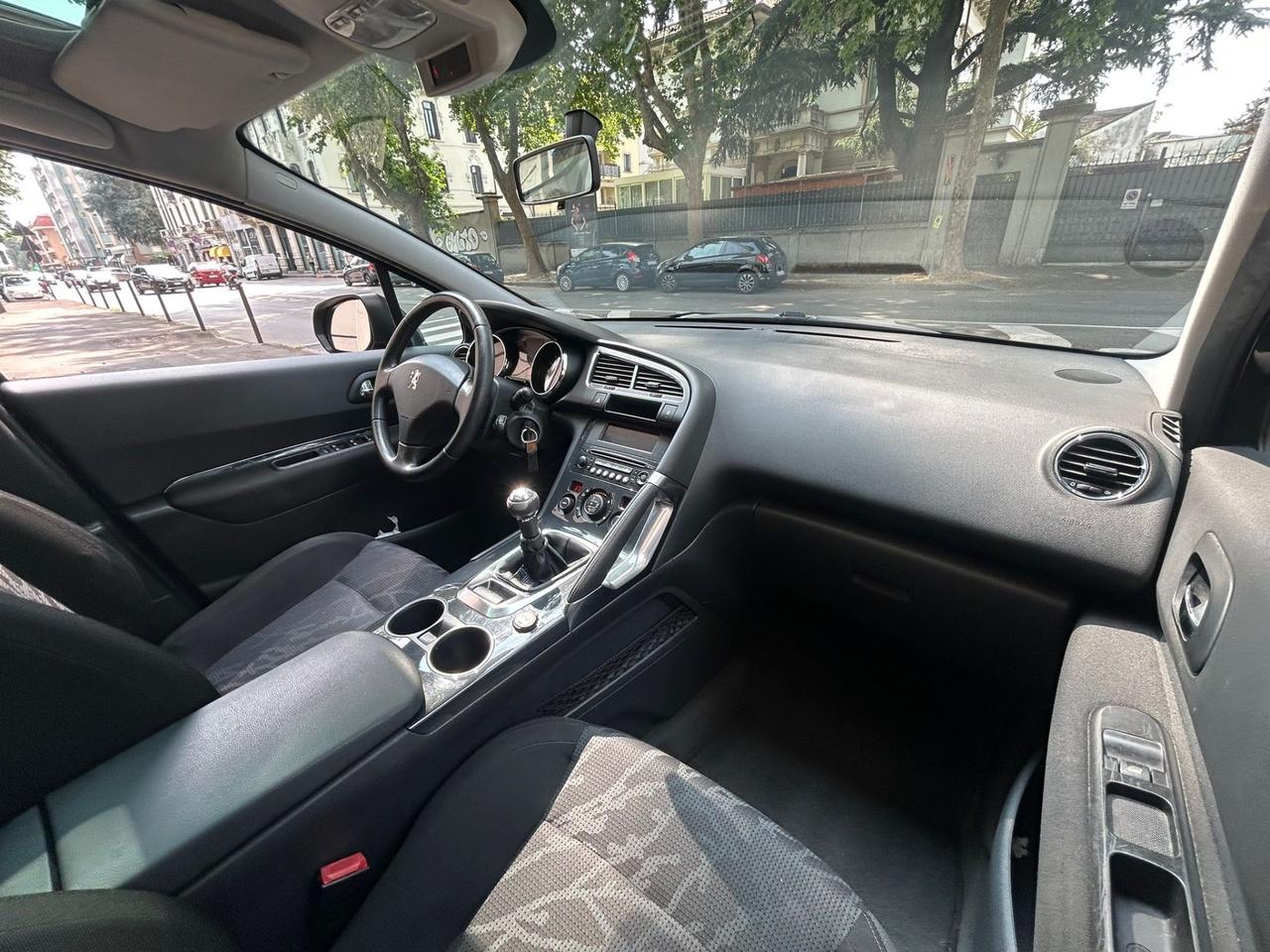 Peugeot 3008 1.6 VTi 120CV Access
