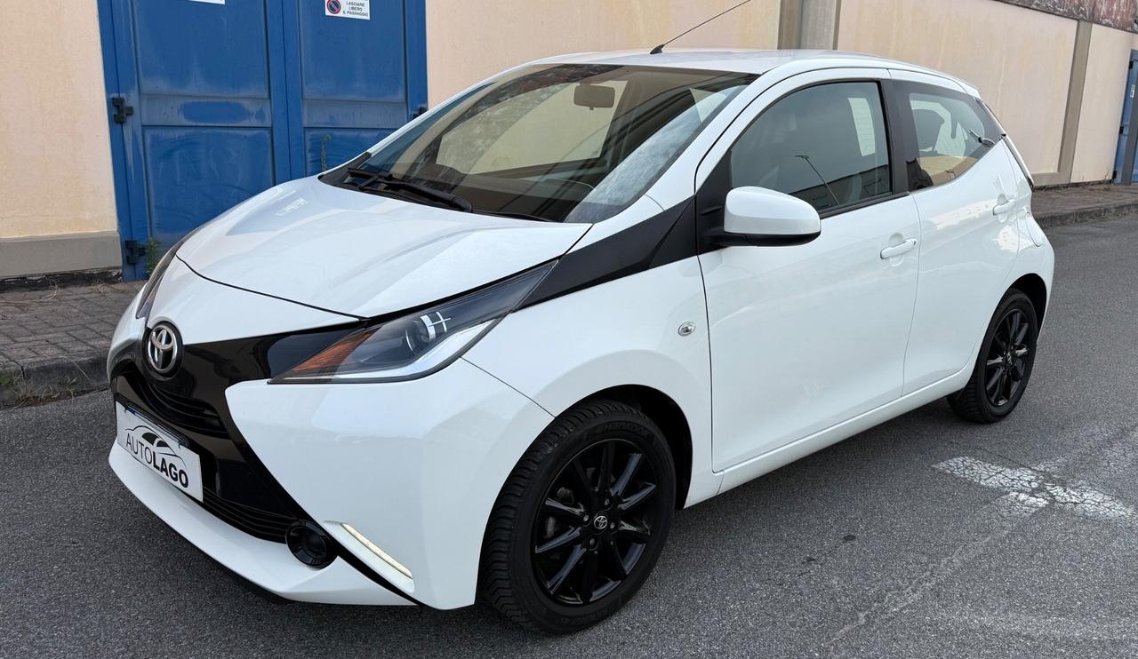 Toyota Aygo 1.0 VVT-i 69 CV 5 porte x-play