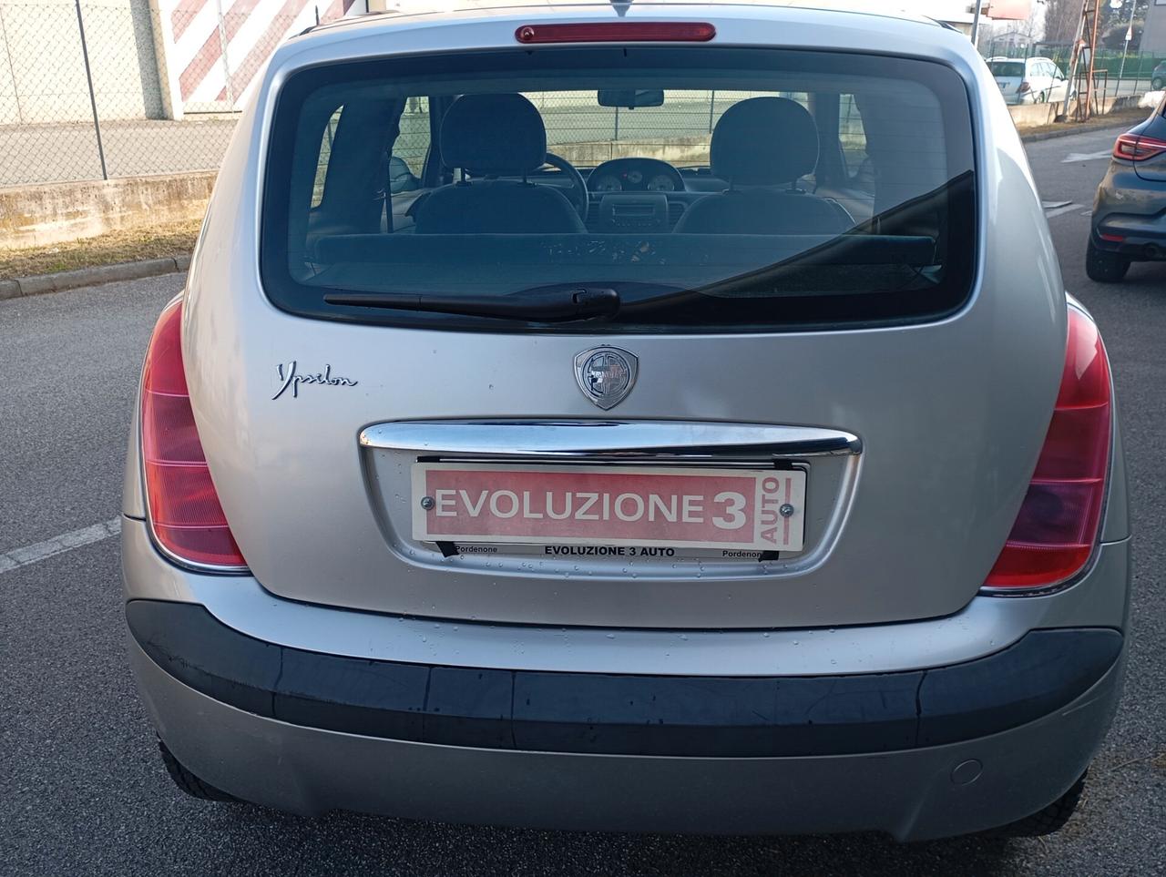 Lancia Ypsilon 1.2 Argento OK NEOPATENTATI
