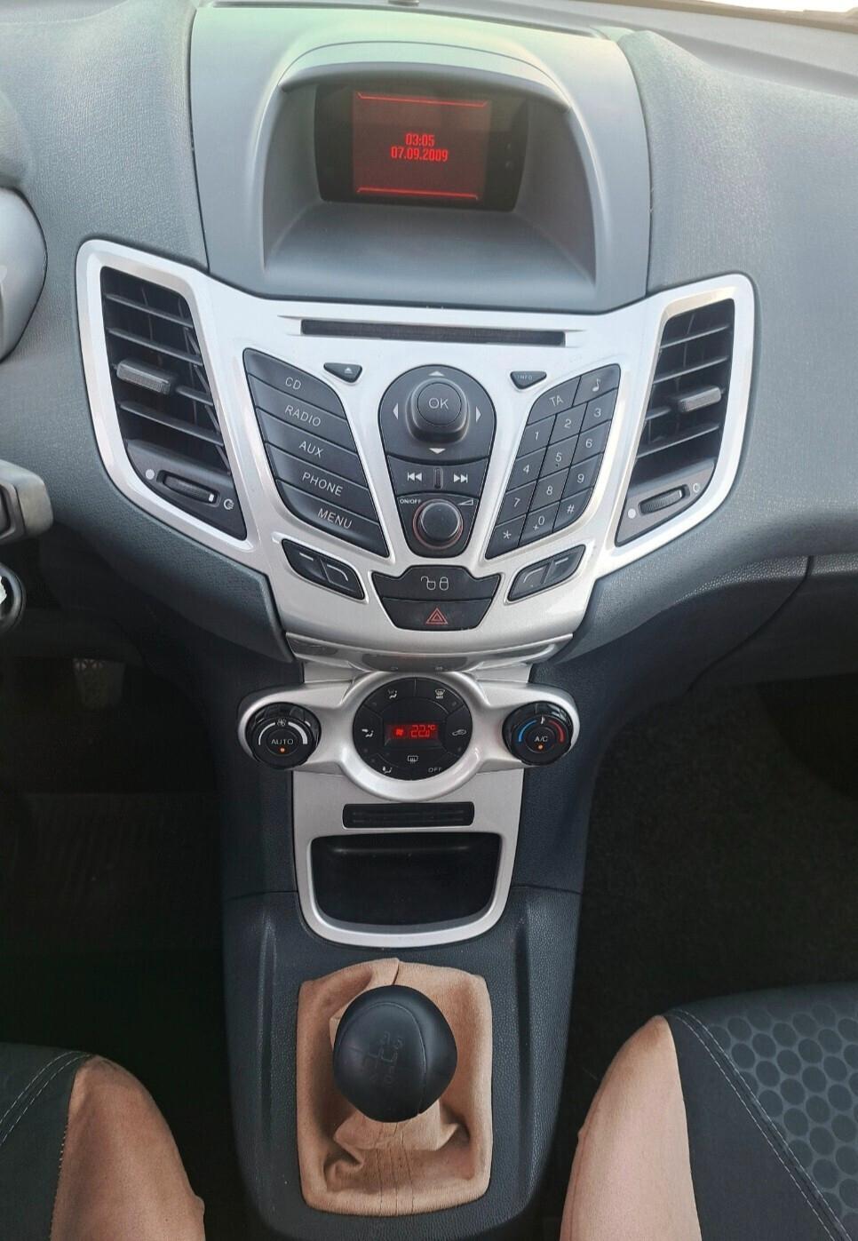 Ford Fiesta 1.4 3 porte Bz.- GPL Titanium