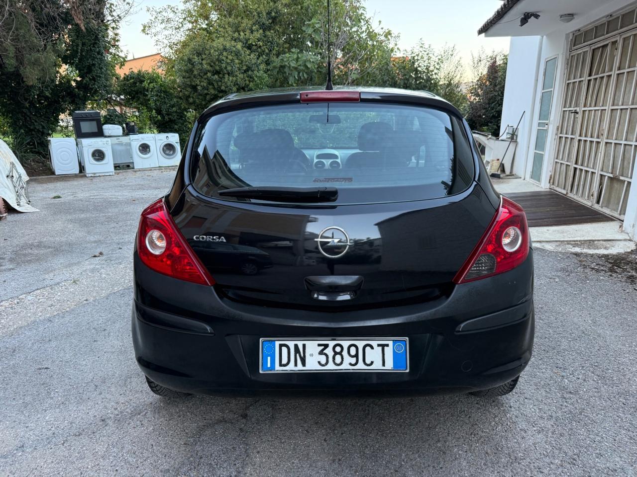 Opel Corsa 1.0 3 porte Enjoy