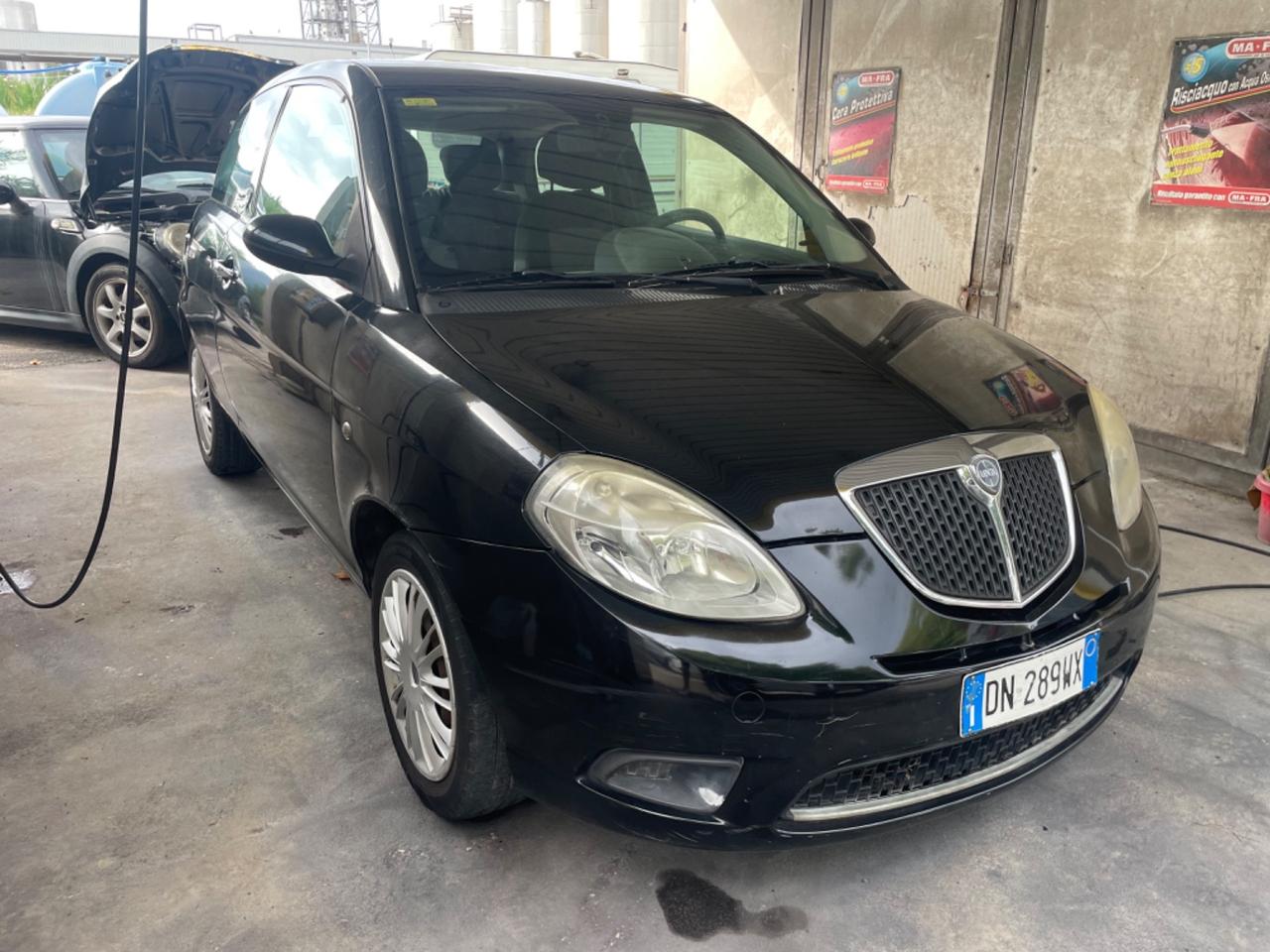 Lancia Ypsilon 1.2 Argento