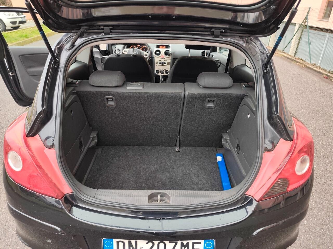 Opel Corsa 1.2 Benz euro 4 Sport neopatentati