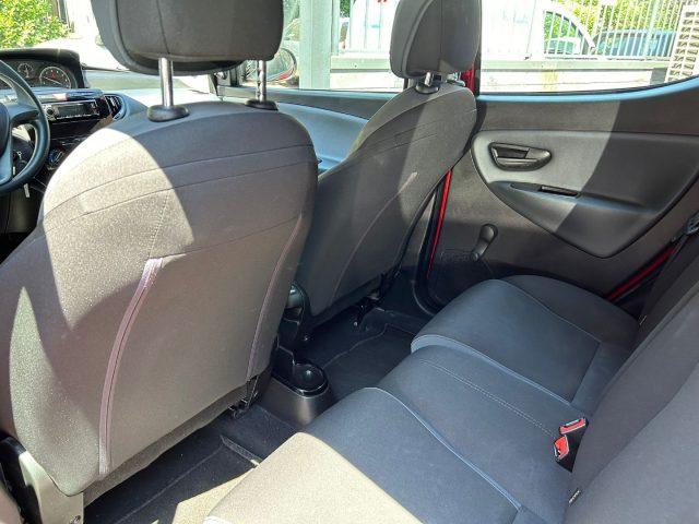 LANCIA Ypsilon 1.2 69 CV 5 porte Silver