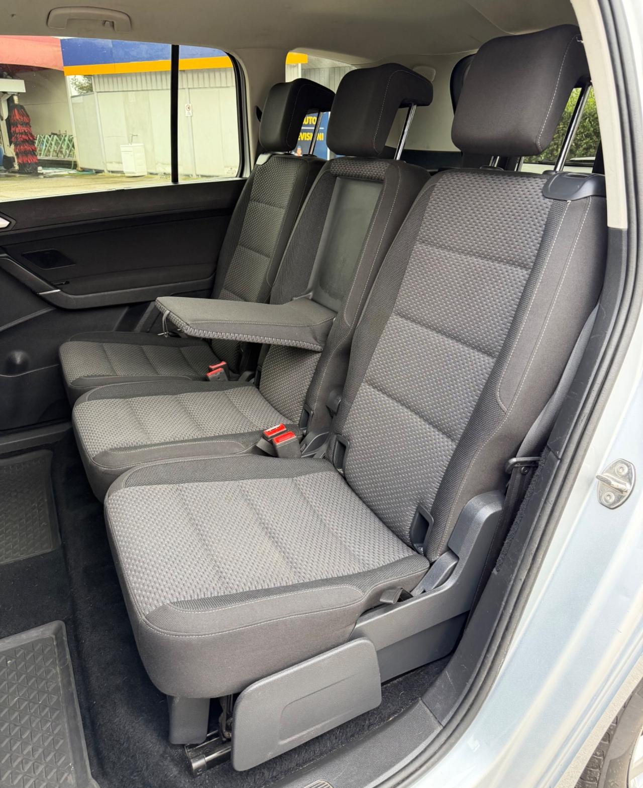 Volkswagen Touran 2.0 TDI 150 CV SCR DSG Business BlueMotion Technology