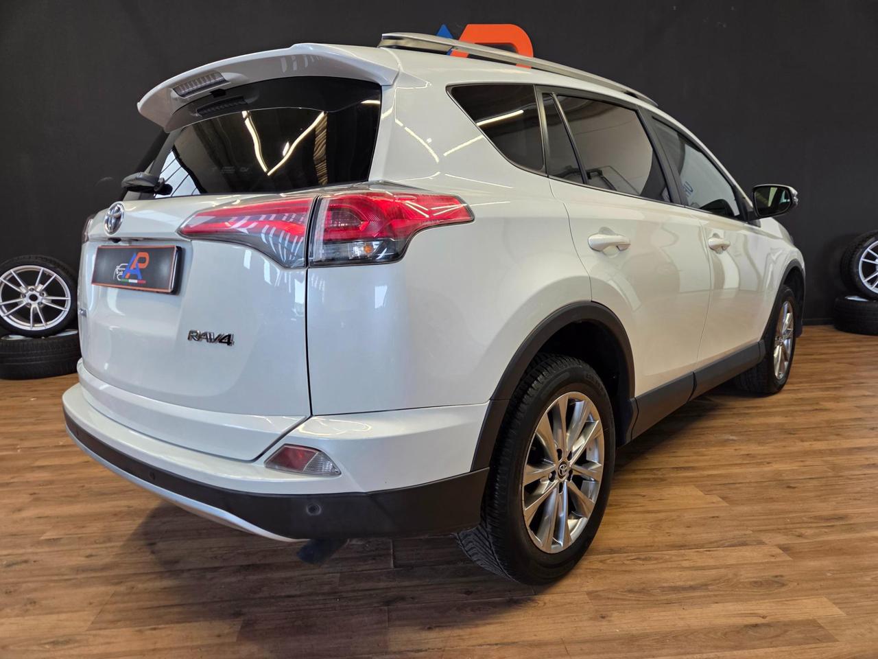 Toyota RAV4 5 Porte Rav4 2.0 d-4d Lounge 2wd mt