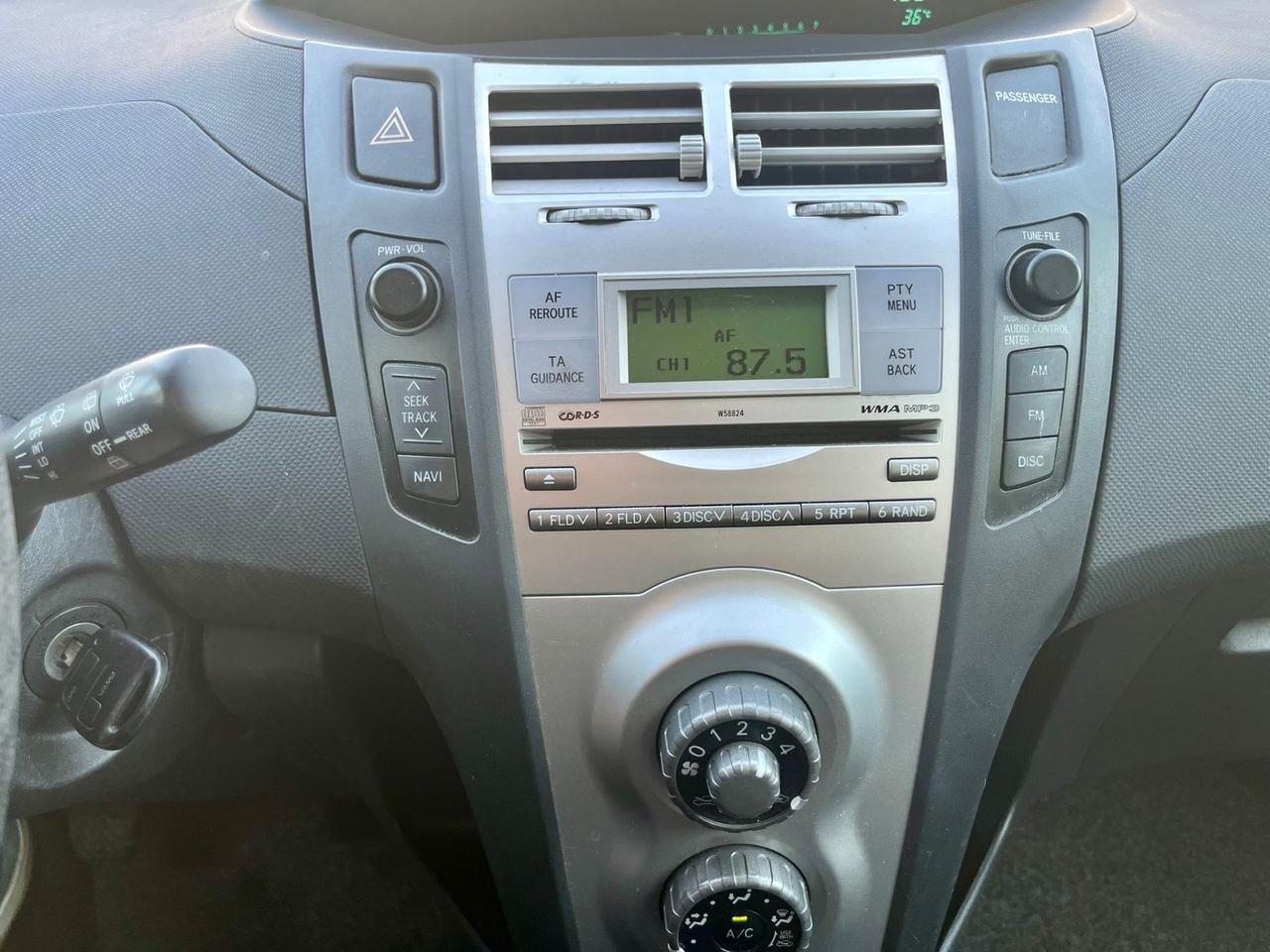 Toyota Yaris 1.3benz 2008 138.000km per neopatentati