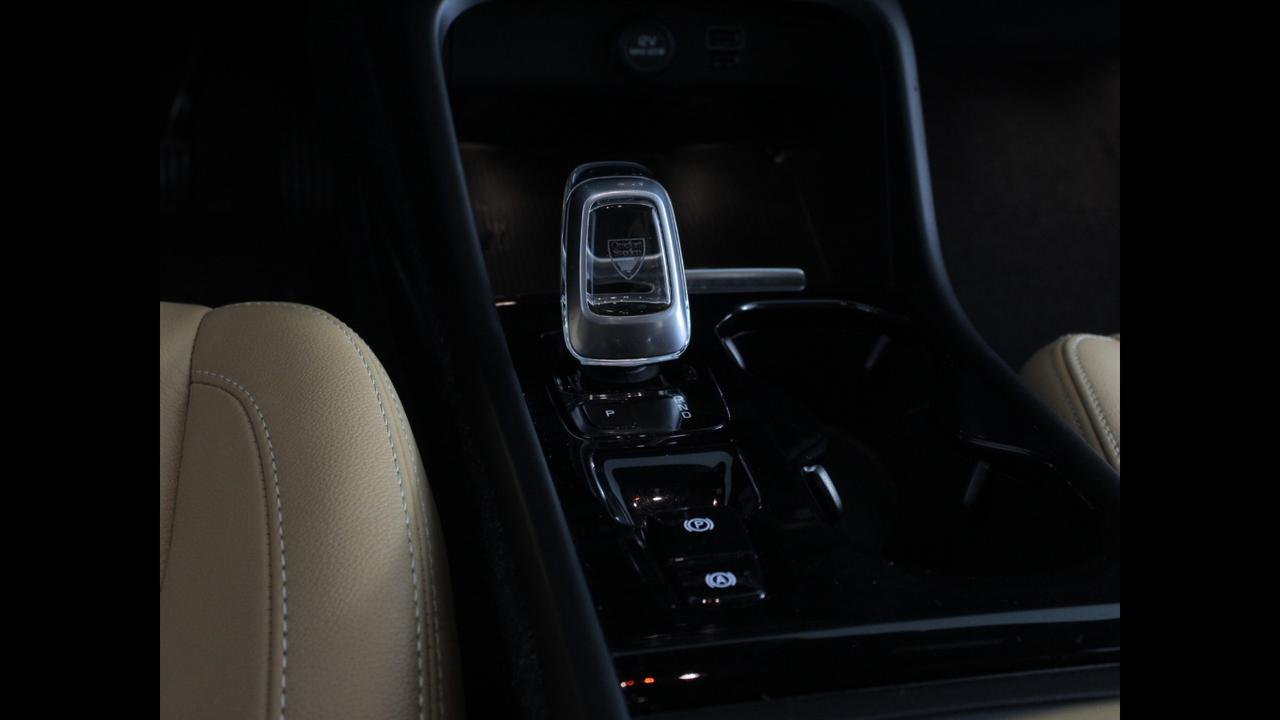 VOLVO XC40 - XC40 2.0 d3 Inscription awd geartronic my20