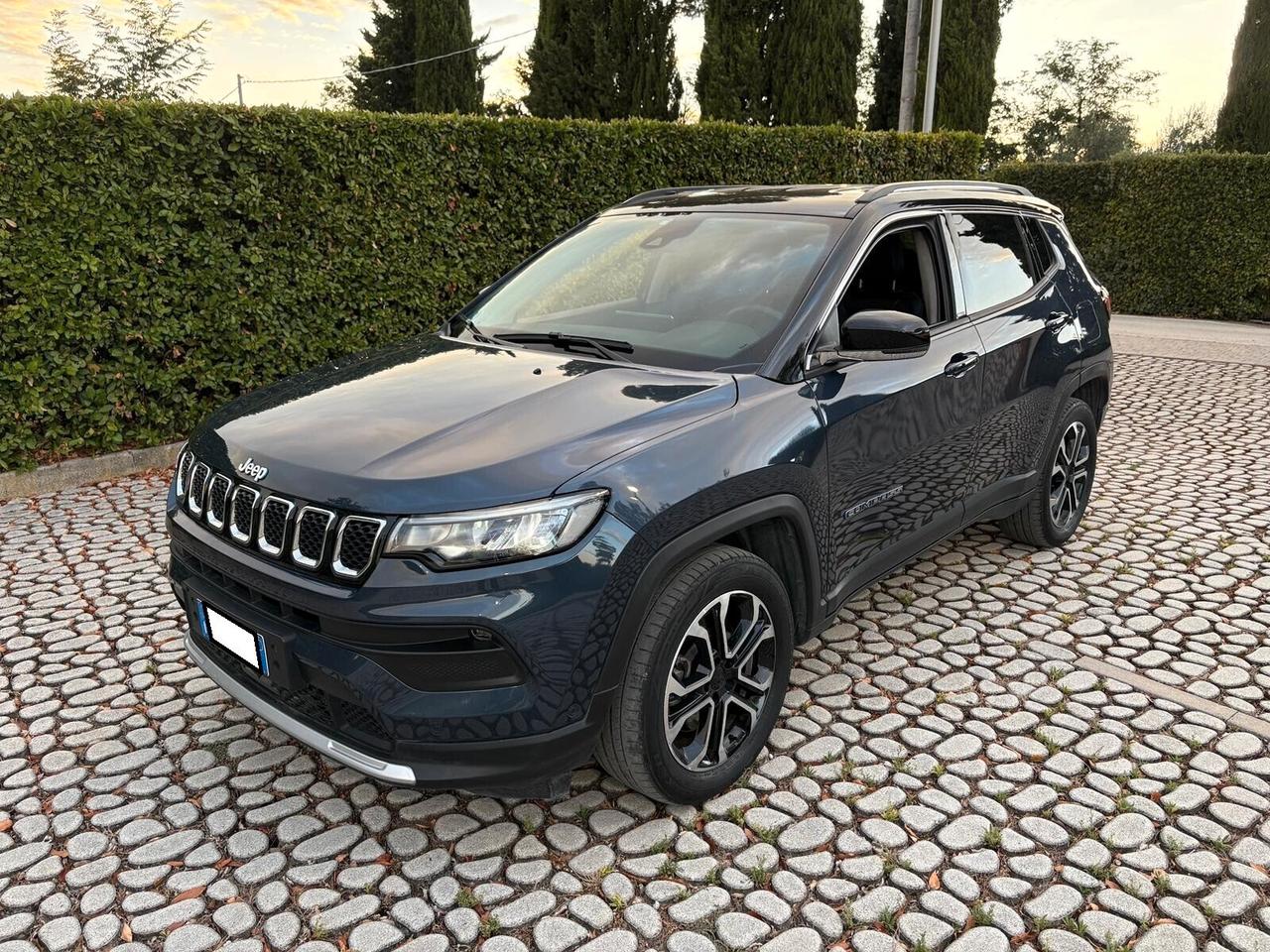 J Compass 1.3Hyb. 4xe L-Lock Lim. 190 P-In 11-2021