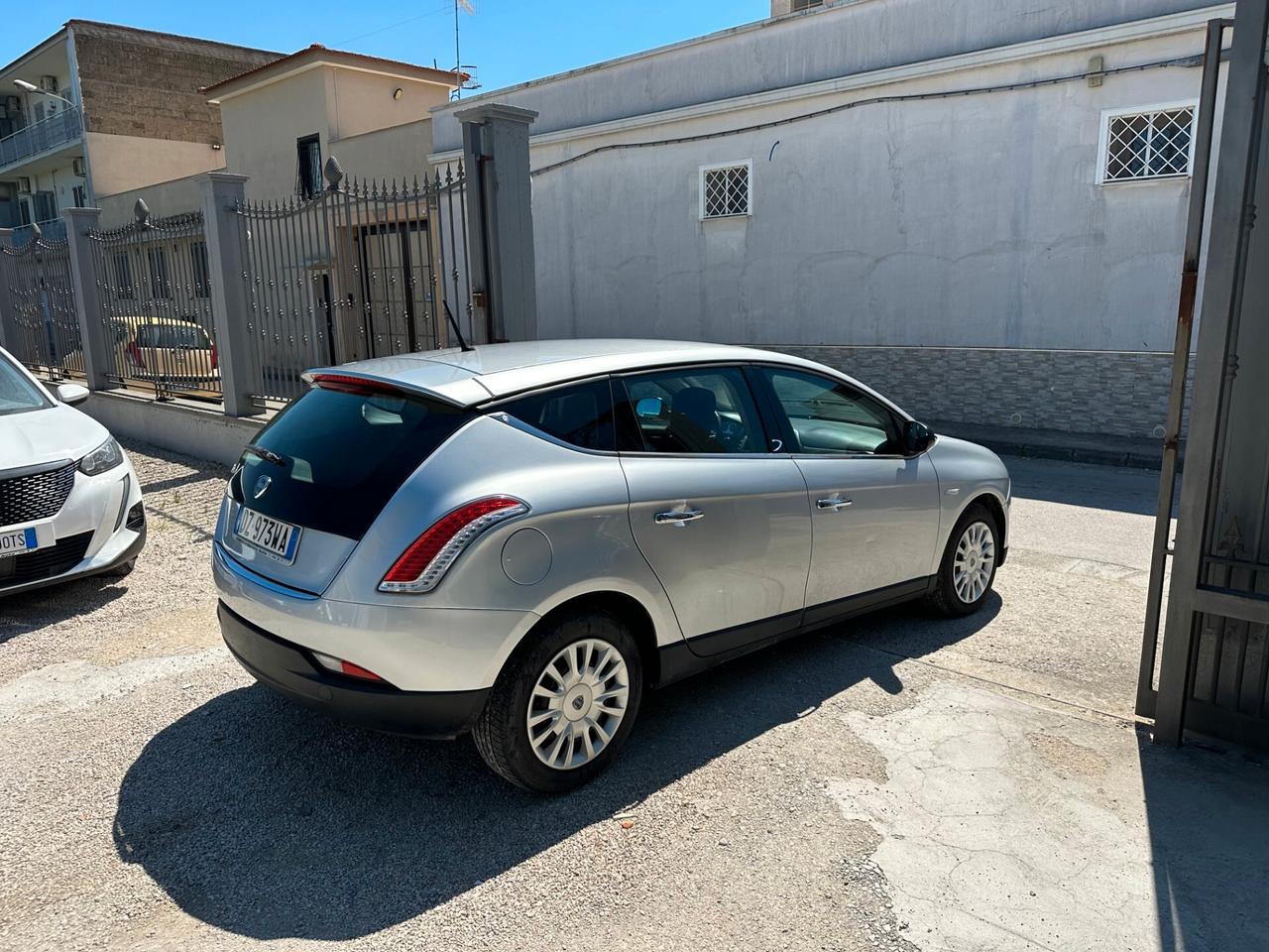 Lancia Delta 1.6 MJT DPF Argento 2010