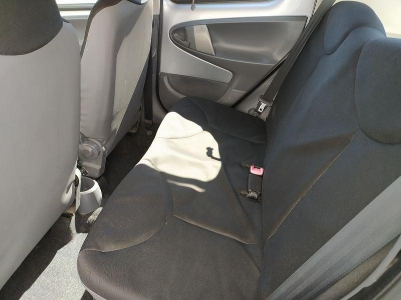 Toyota Aygo Aygo 5p 1.0 Now Connect Fin Zero