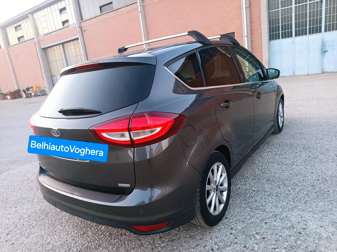 Ford C-Max Titanium 2016---1.0 Benzina