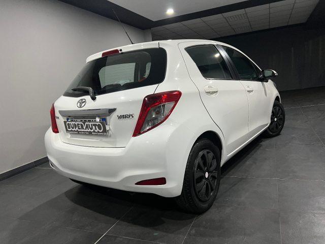 TOYOTA Yaris 1.0 5 porte Sol