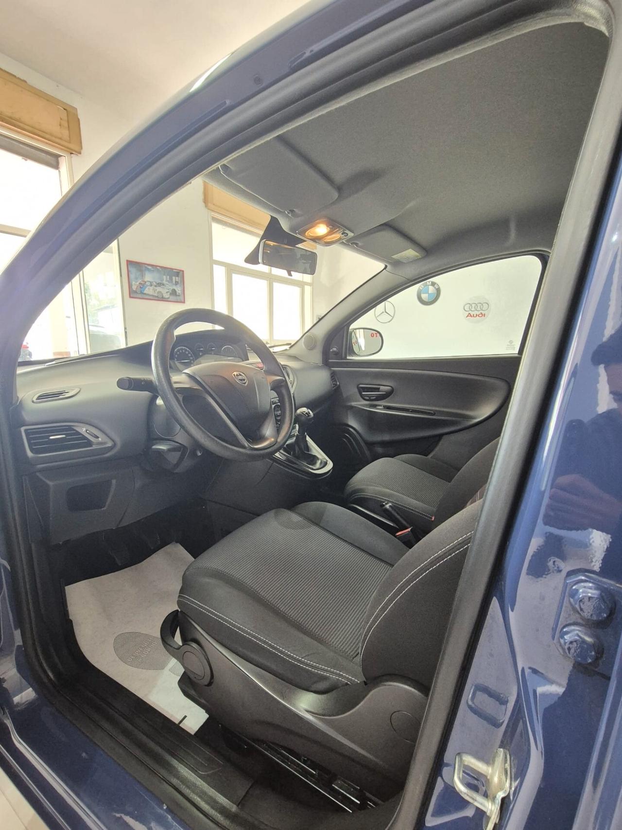 Lancia Ypsilon 1.3 MJT 16V 95 CV 5 porte S&S Gold