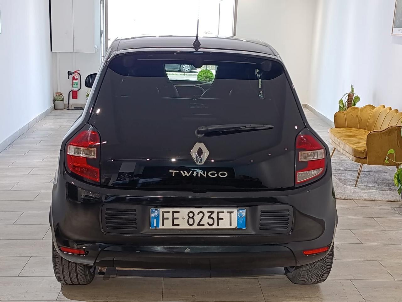 RENAULT TWINGO BENZINA ANNO 2016 AUTOMATICA