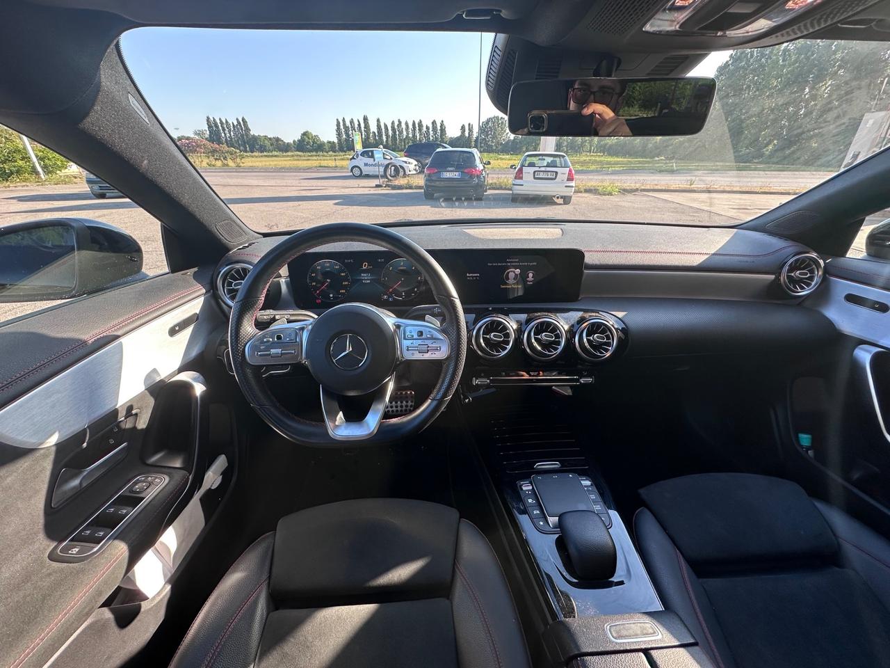 Mercedes-benz CLA 200 Mercedes d Premium AMG night edition