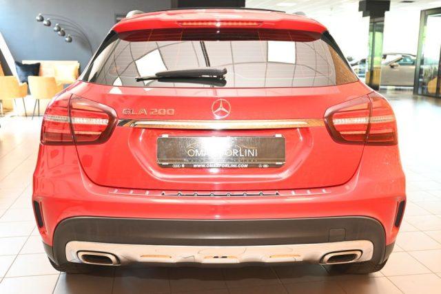 MERCEDES-BENZ GLA 200 PREMIUM AMG AUTO TETTO CAM PELLE LED 19"STRAFULL!!