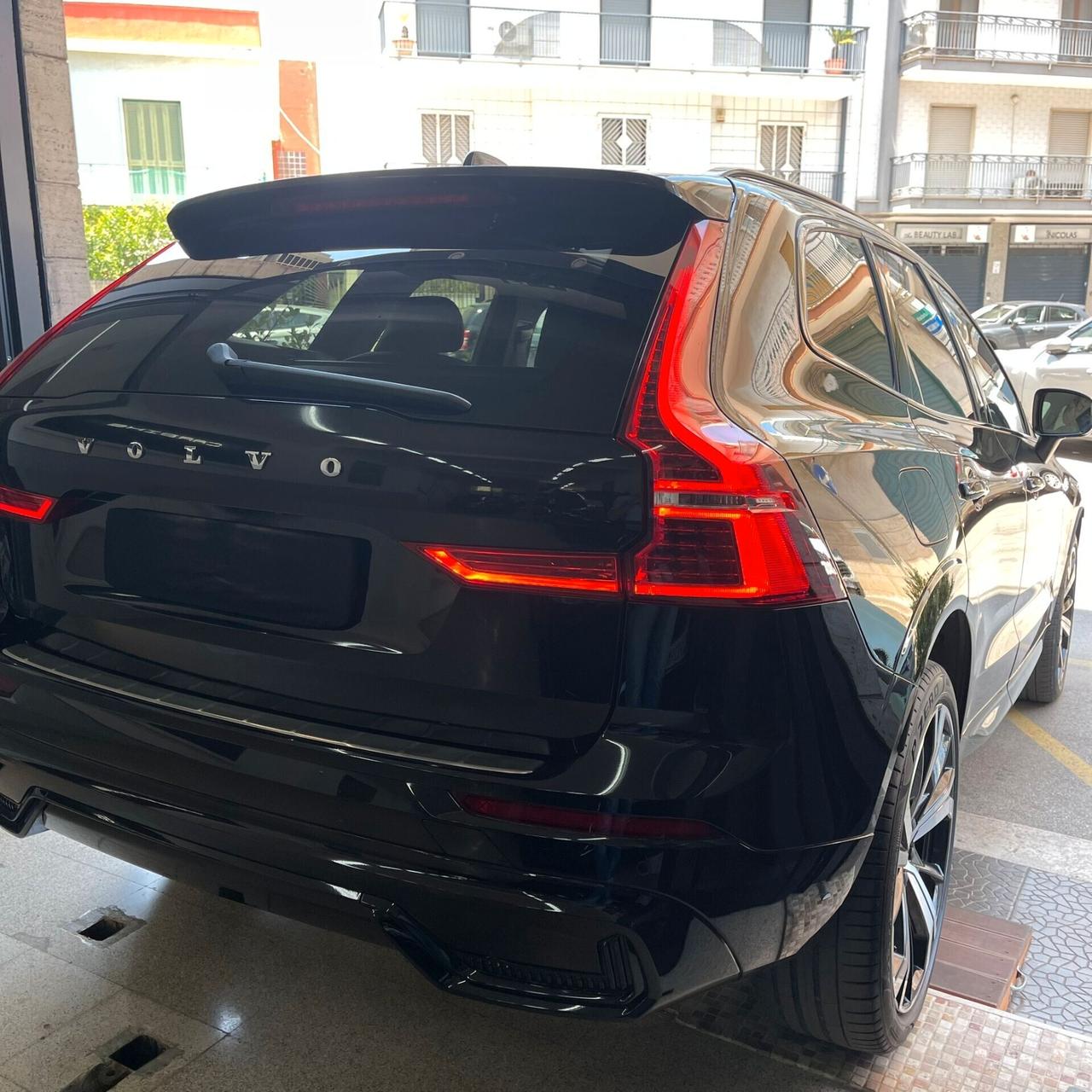 Volvo XC60 B4 AWD Plus Dark N1 Autocarro