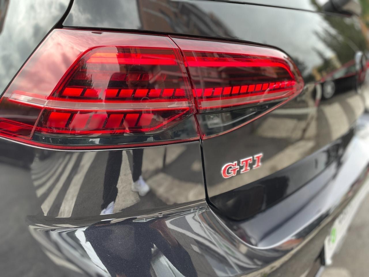 Volkswagen Golf GTi TCR 2.0 TSI 290cv DSG STRAFULL