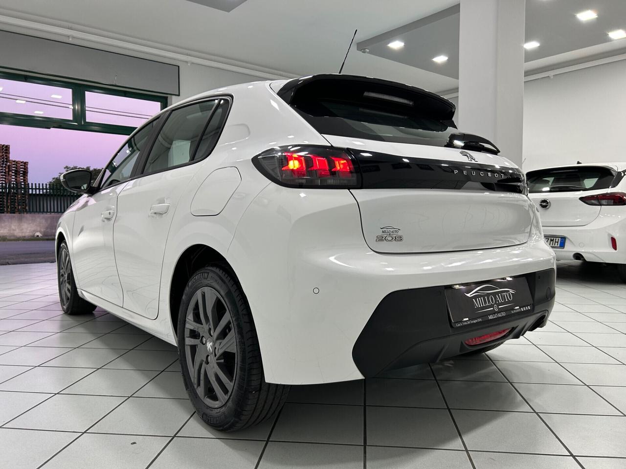 Peugeot 208 BlueHDi 1.5cc 100cv Allure 36.000KM