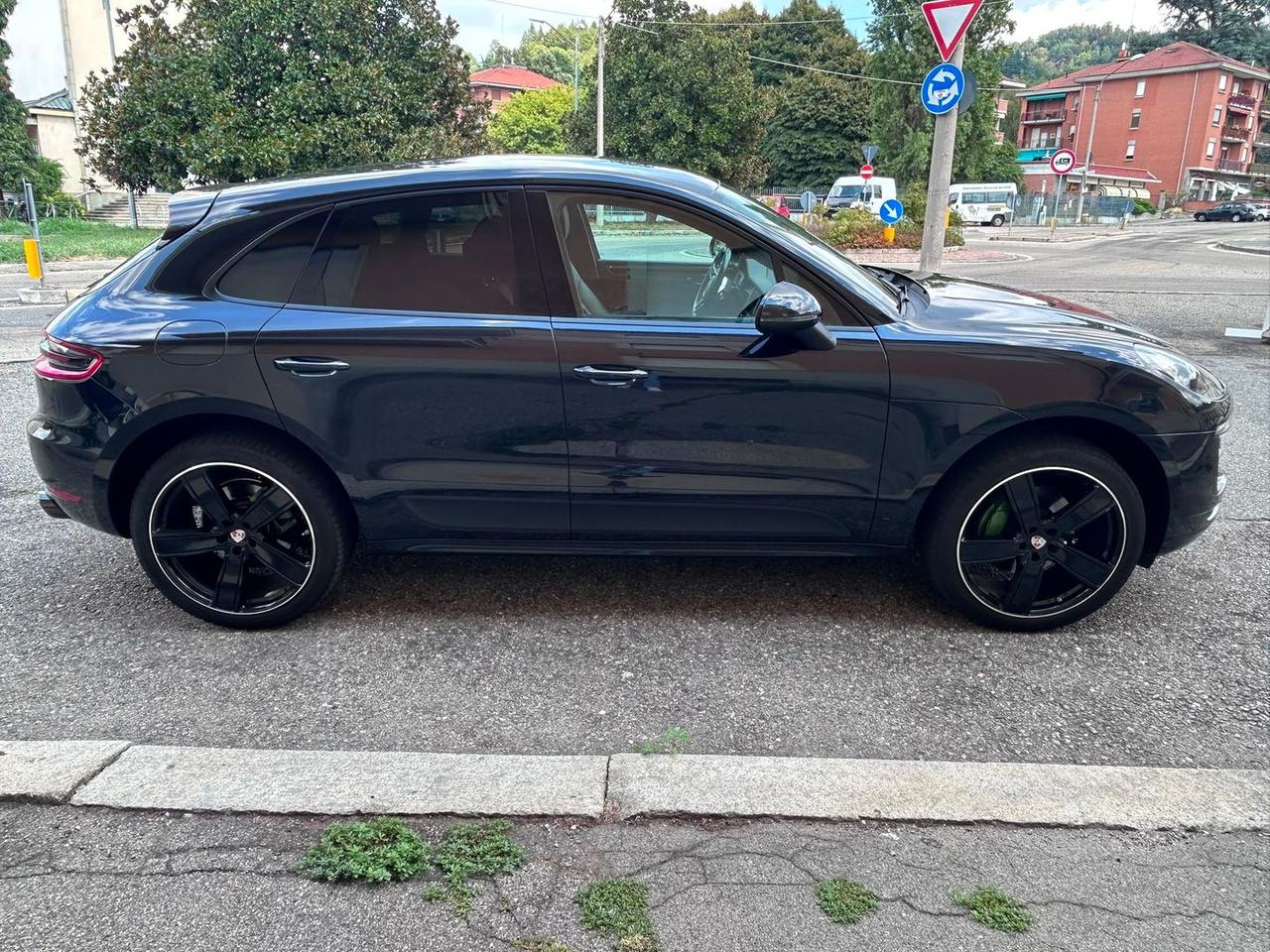 Porsche Macan 2.0 --MACAN #12062