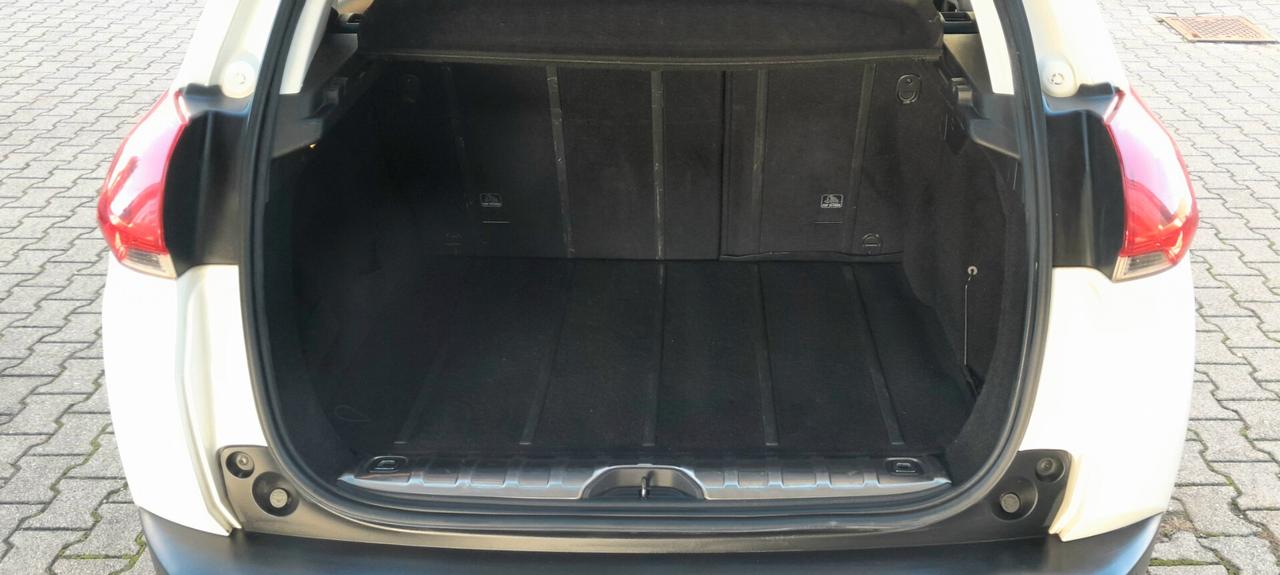 Peugeot 2008 1.6 VTi 120CV Allure