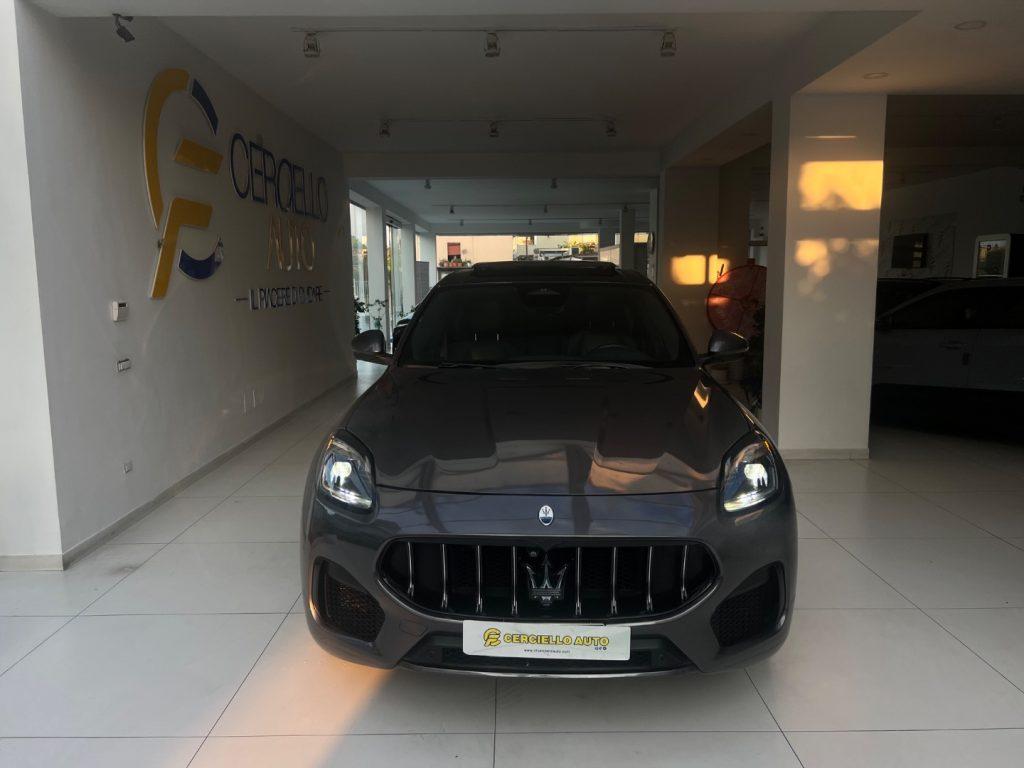 Maserati Grecale MHEV 300 CV AWD GT tetto panoramico da€549,00