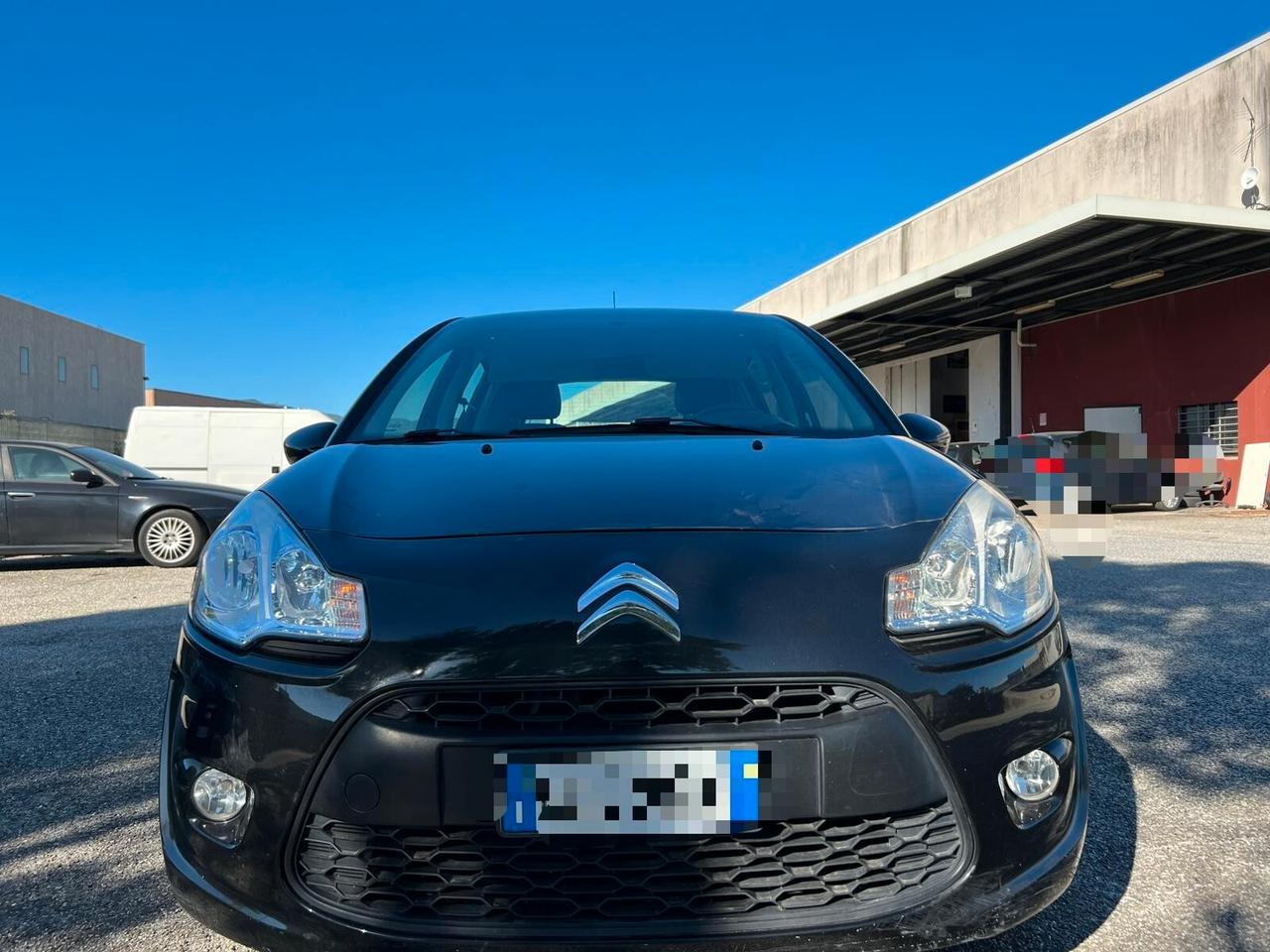 Citroen C3 1.1 Benzina Exclusive ZEN - unico proprietario neopatentati si