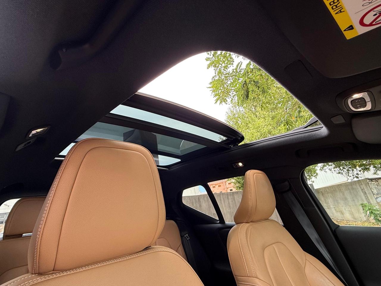 VOLVO XC40 km. 82.000! T5 Plug-in Hybrid
