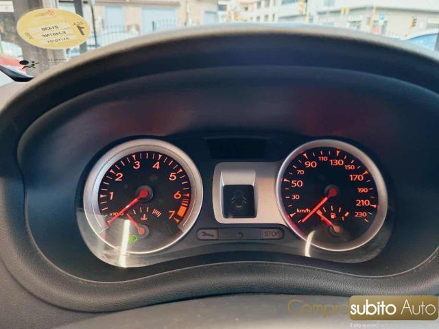 RENAULT Clio 1.2 16V 5 porte Dynamique