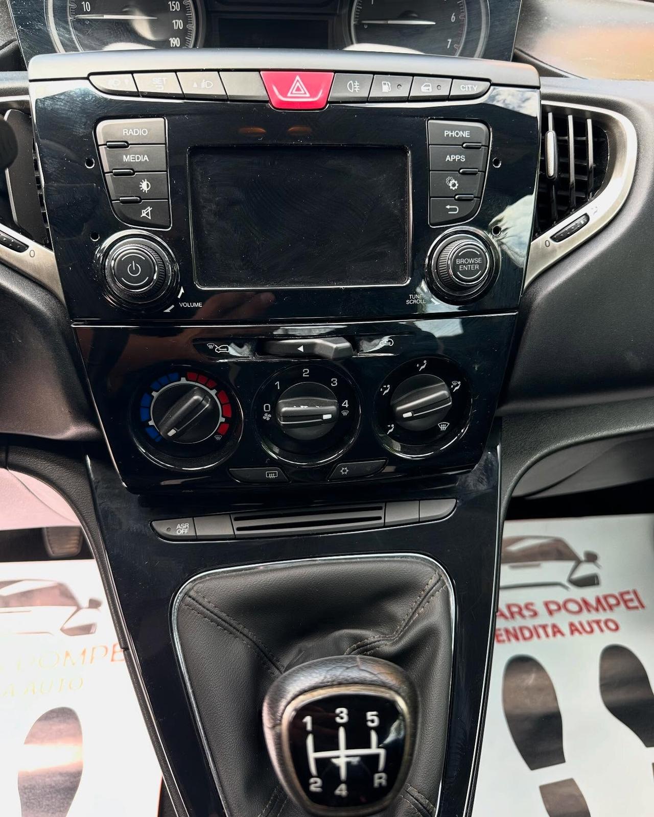 Lancia Ypsilon 1.2 69 CV 5 porte GPL Ecochic Gold