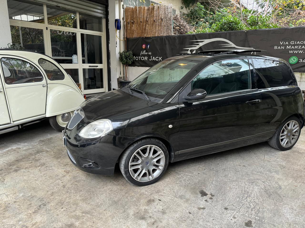 Lancia Ypsilon 1.3 MJT 105 CV Sport MomoDesign