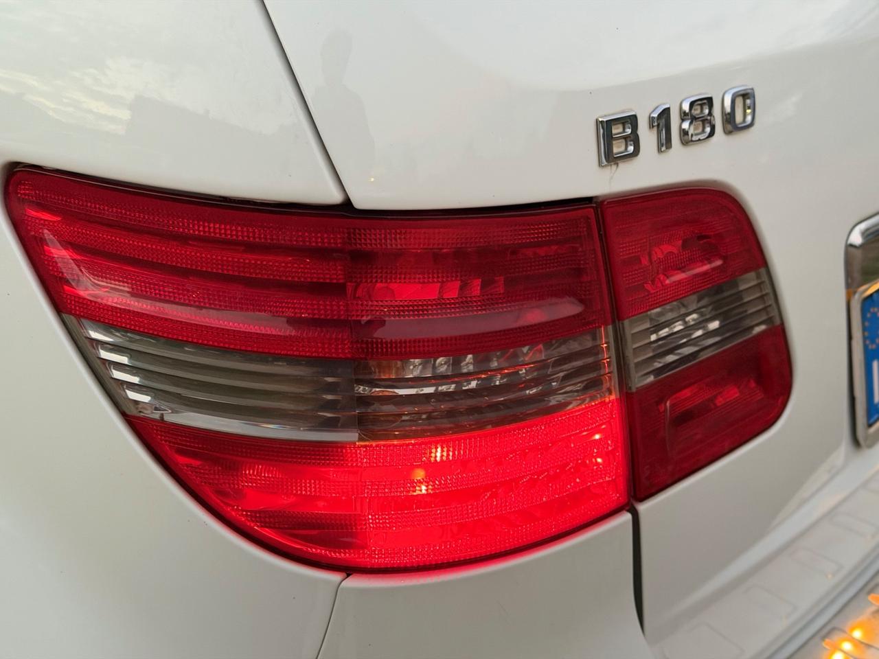 Mercedes-benz B 180 BlueEFFICIENCY Premium 2011