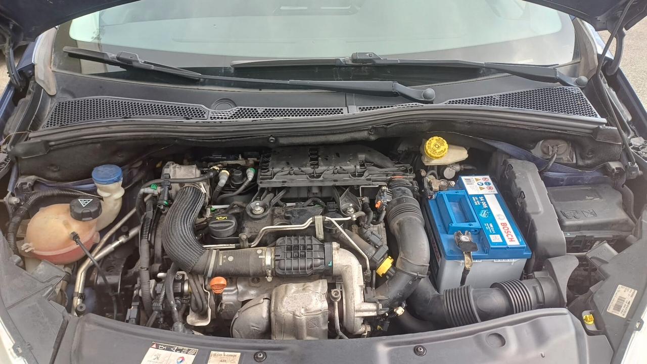 Peugeot 208 1.4 HDi 68 CV 5 porte Allure