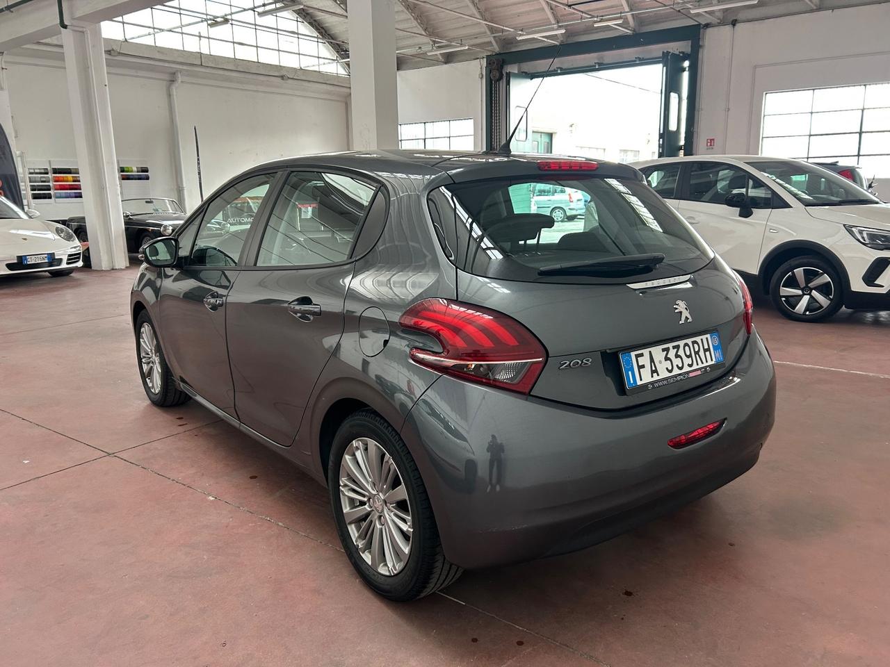 Peugeot 208 PureTech 82 5 porte Allure