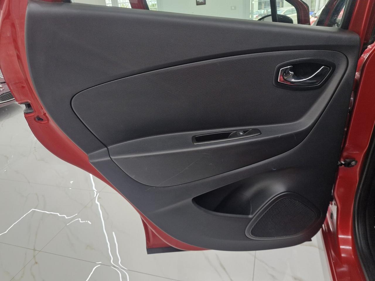 RENAULT CAPTUR 1.5 DCI 90CV Project Runway