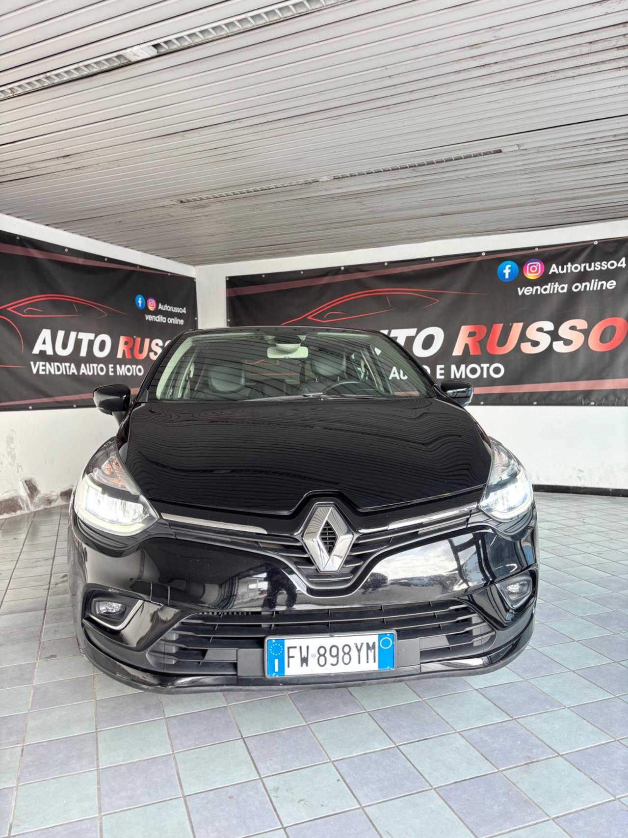 Renault Clio TCe 12V 90 CV 5 porte Moschino Intens