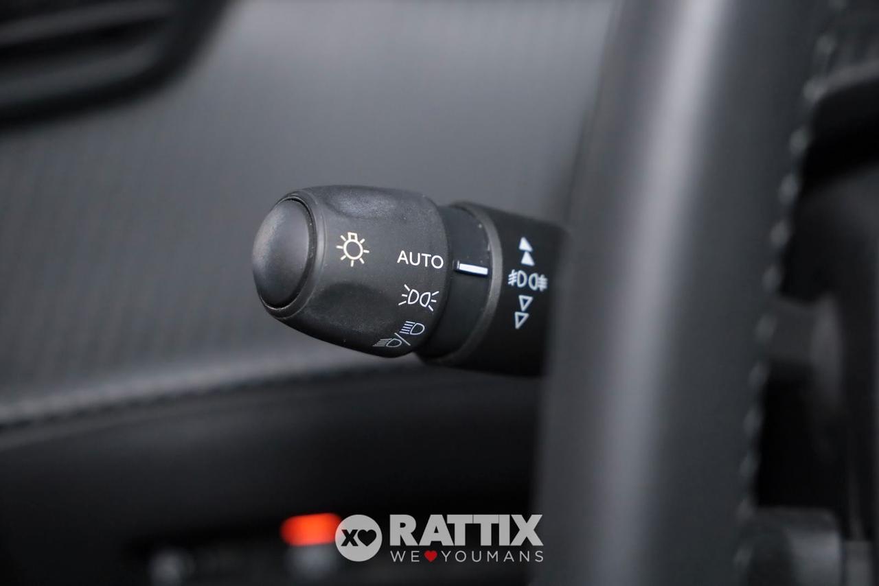 Peugeot e-2008 motore elettrico 100kW Active Pack