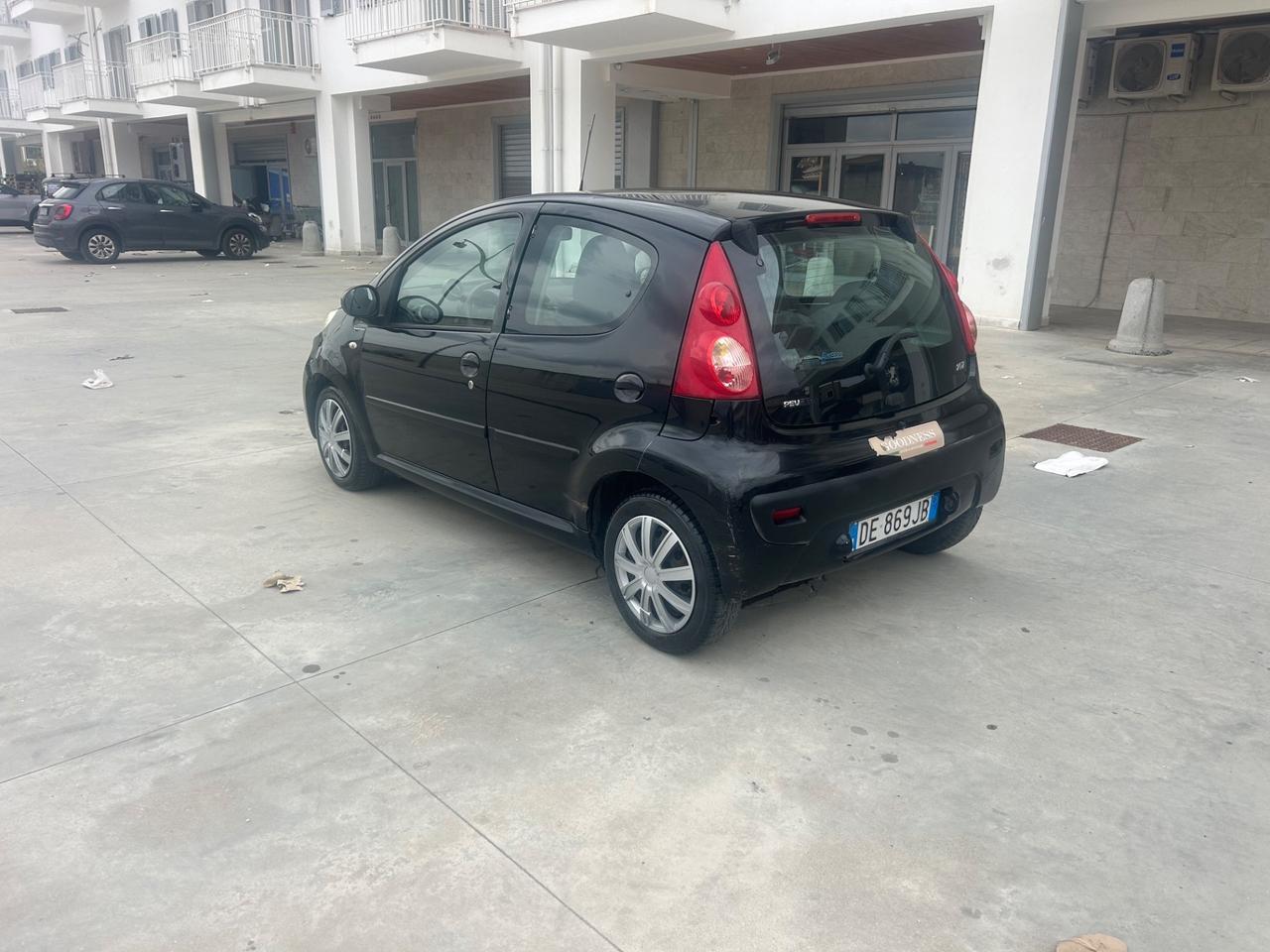 Peugeot 107 1.0 68CV 5p. Sweet Years