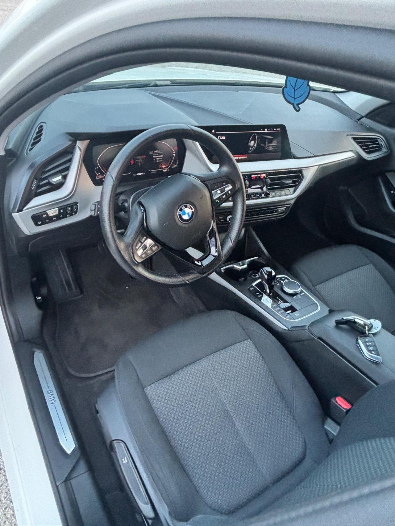 Bmw 118 118 d 5p. Business Advantage