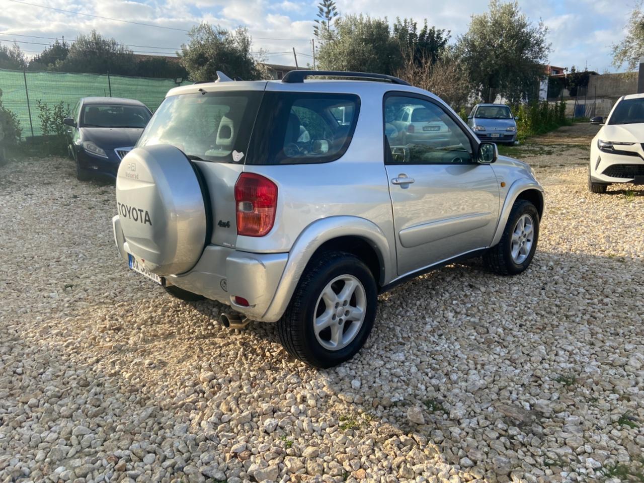 Toyota RAV 4 RAV4 2.0 16V cat 3 porte Sol PROMO A SOLI 3.900€