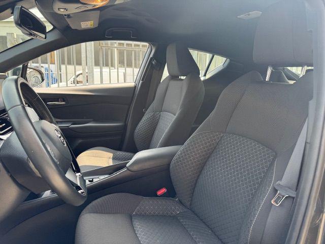TOYOTA C-HR 1.8 Hybrid E-CVT Business