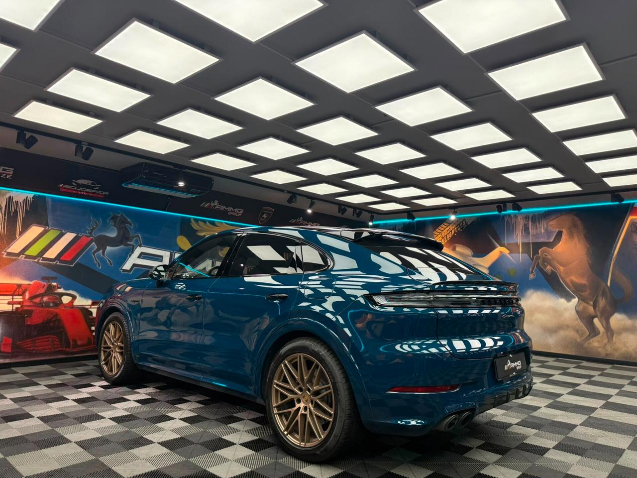 Porsche Cayenne COUPE 3.0 V6 E-HYBRID (445)
