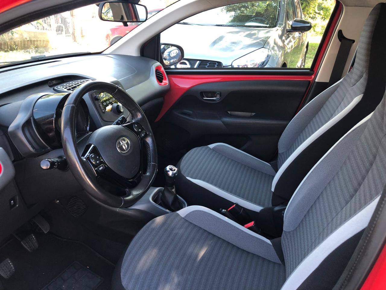 Toyota Aygo 1.0 VVT-i 72 CV 5 porte x-cool