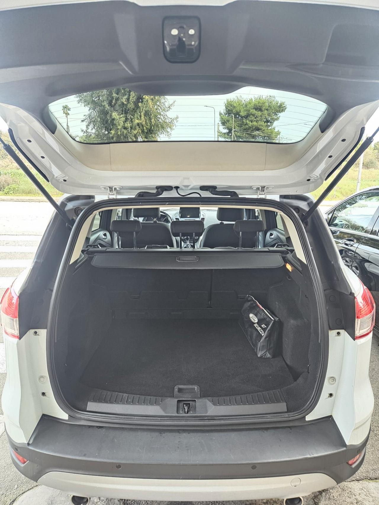 Ford Kuga 2WD 2.0 88kw 120cv FULL