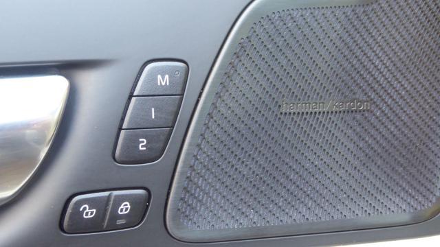 VOLVO XC60 B4 (d) AWD automatico Plus Bright